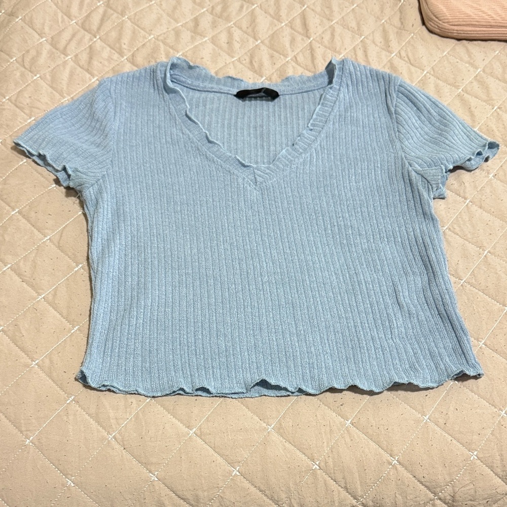 Light Blue Ribbed V‑Neck Short Sleeve Top